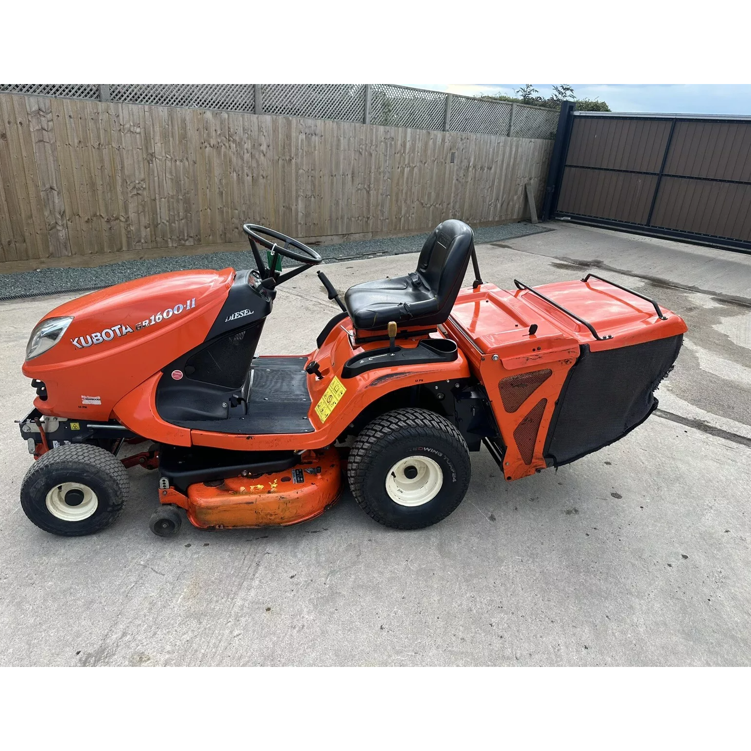 2017 KUBOTA GR1600 DIESEL RIDE ON LAWN MOWER